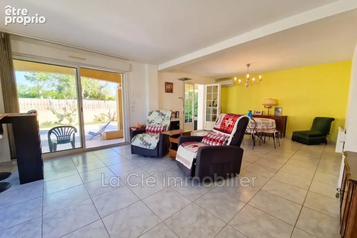Maison 5 pièces 112 m² à vendre à Le Grau-Du-Roi (30240) - photo 3