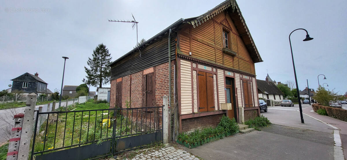 Maison à SAINT-NICOLAS-D'ALIERMONT