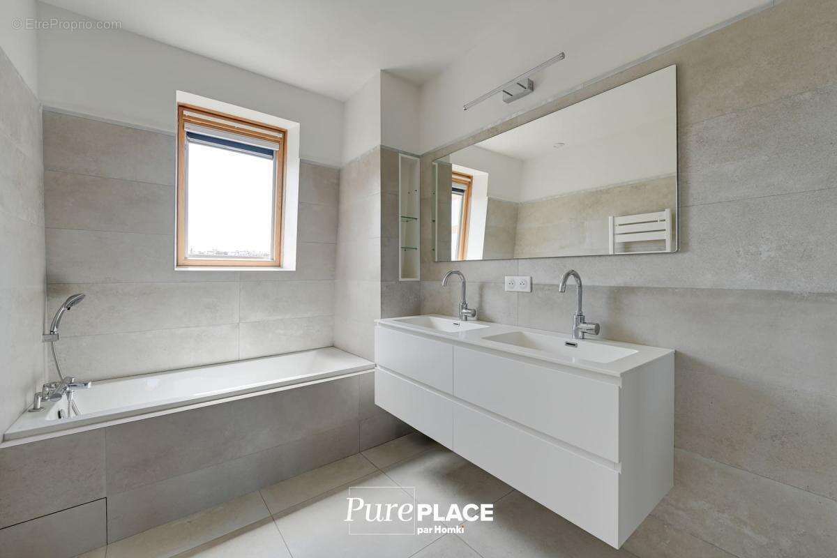 Appartement à PARIS-15E