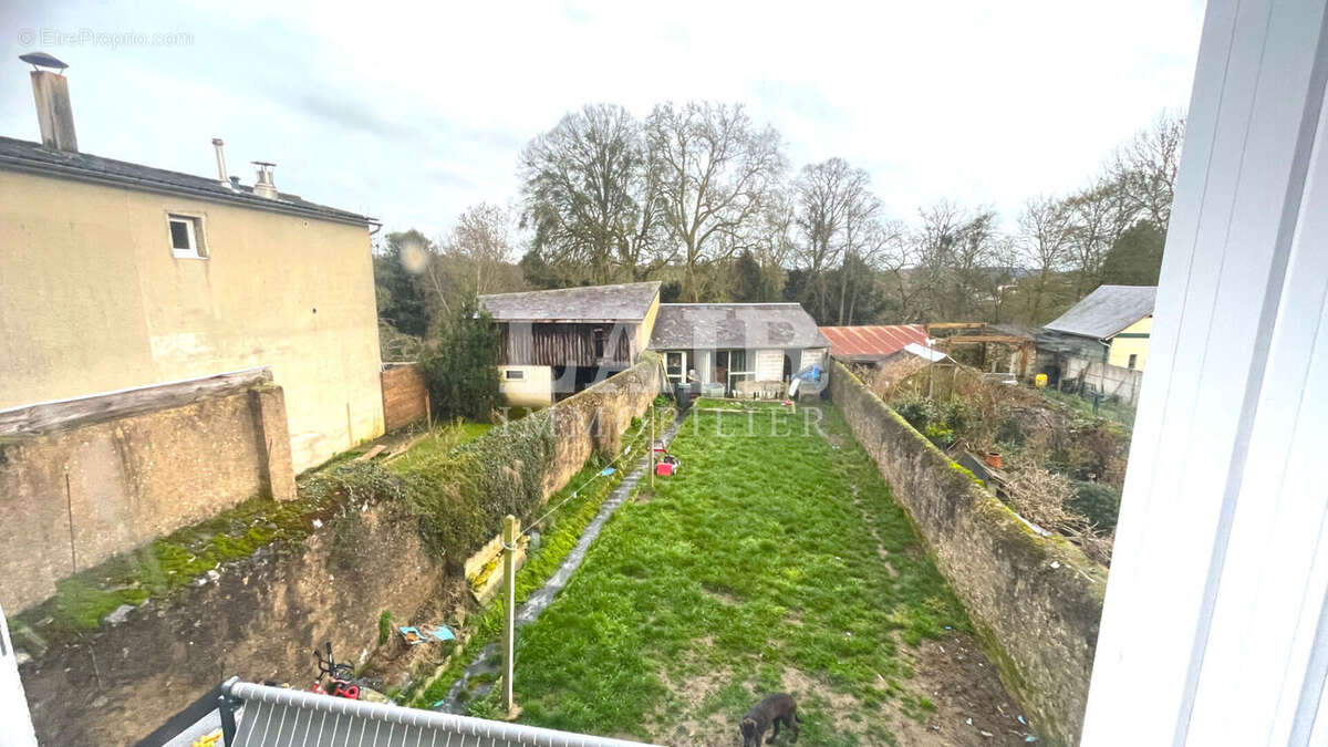 Maison à FRESNAY-SUR-SARTHE