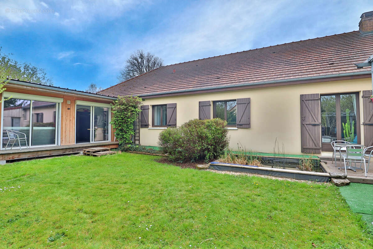 Maison à COURTERANGES