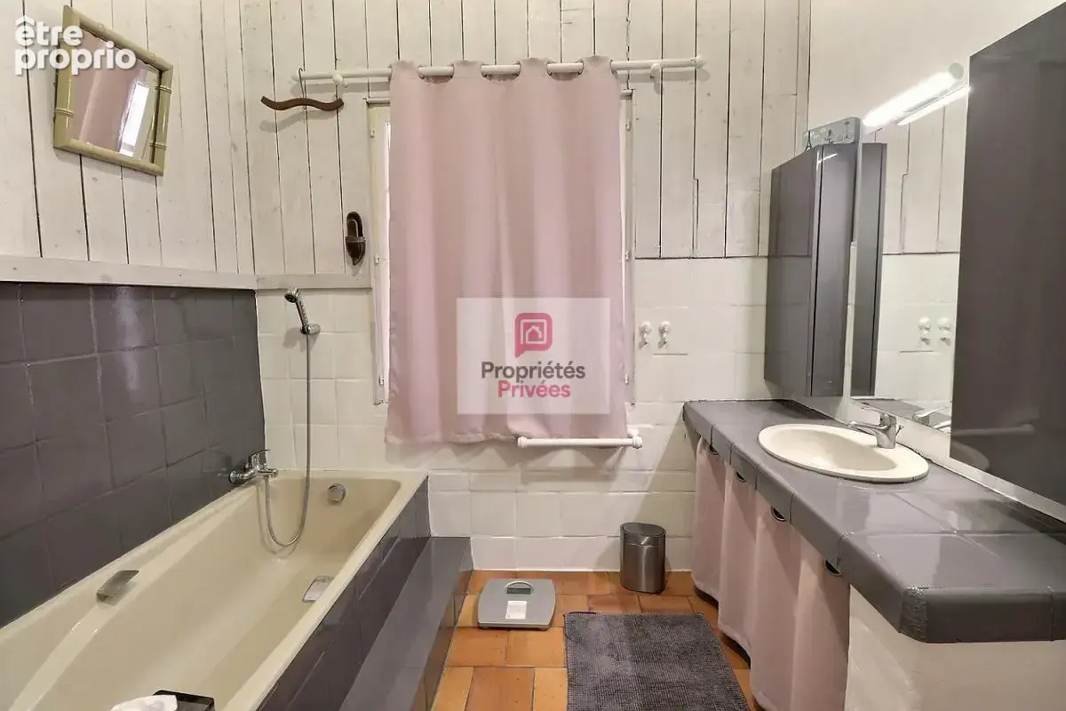 Maison familiale 4 chambres - 152 m² - Maison d'hôtes de 20 m2 - Piscine - Jardin paysager - Panneaux photovoltaiques - Belle pa - photo 18