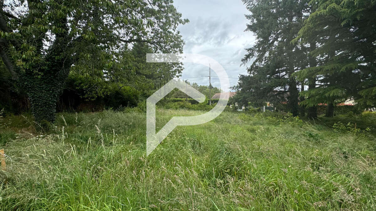 Terrain à EZY-SUR-EURE