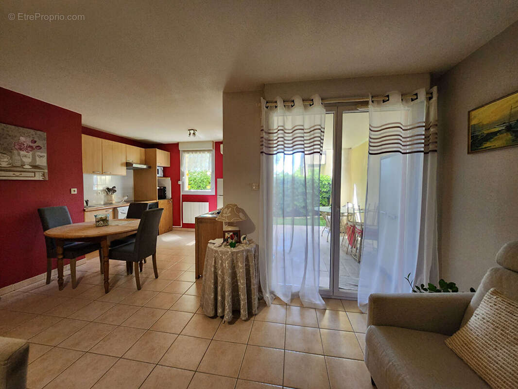 Appartement à L'ISLE-SUR-LA-SORGUE