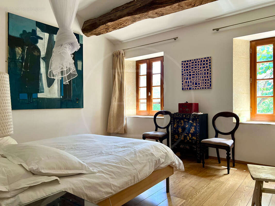 Propriété d'exception et maison d'amis - photo 9