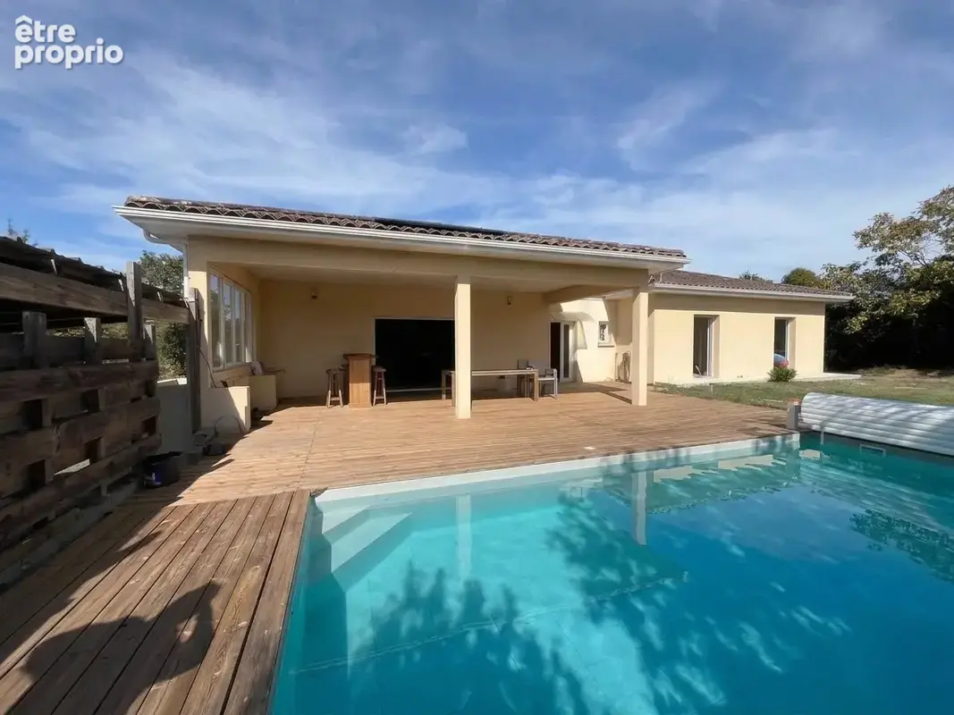 Maison contemporaine de 2011 de 169 M2 avec piscine sur 2707 M2 - photo 2