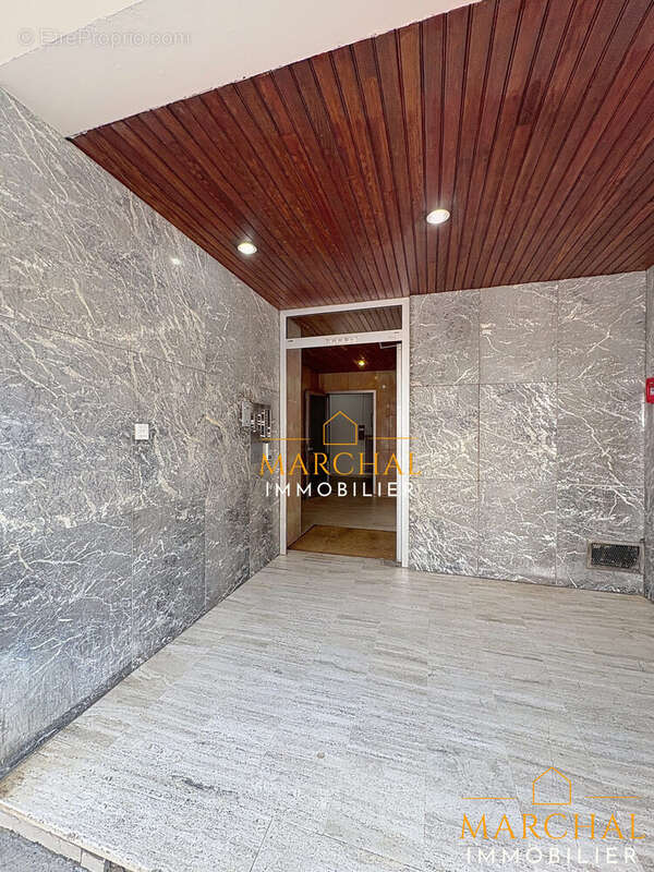 Parties Communes - Appartement à METZ