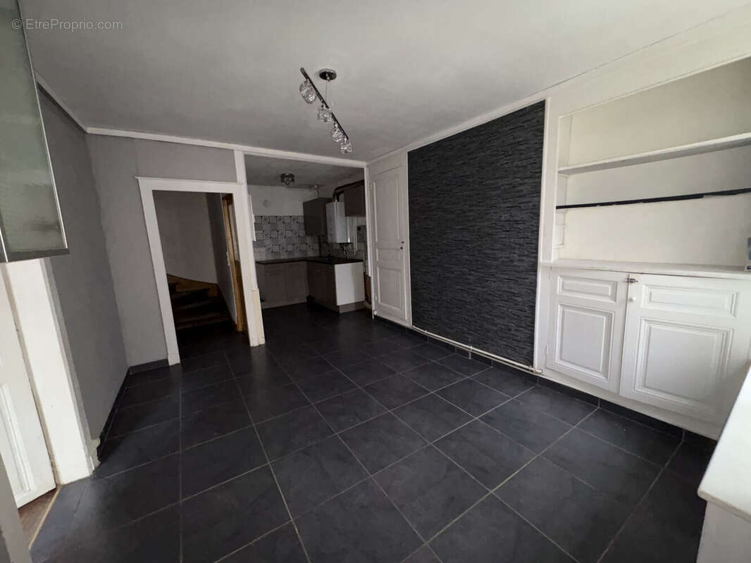 Photo 2 - Maison à JOUY-SUR-MORIN