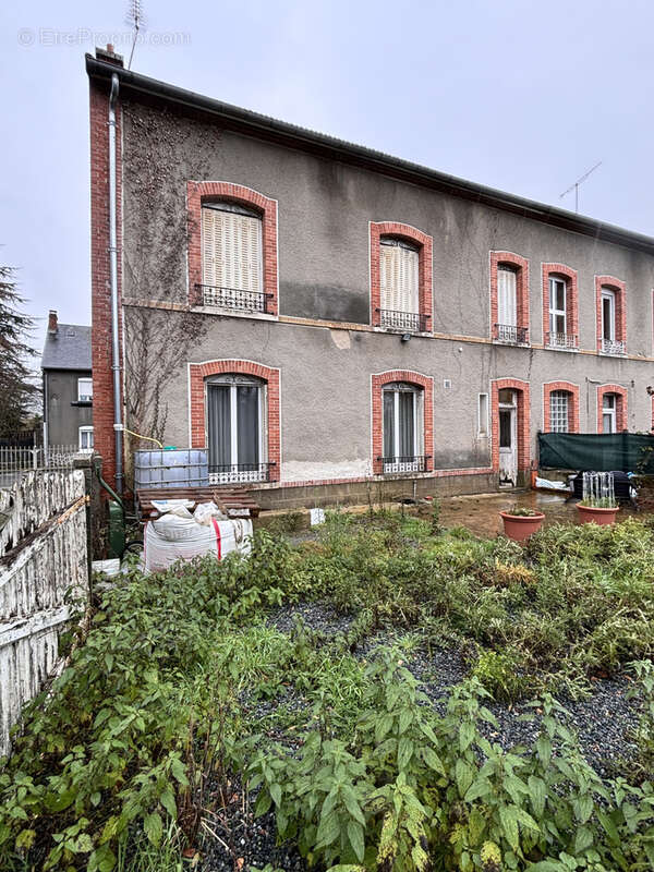 Maison à MOURIOUX-VIEILLEVILLE