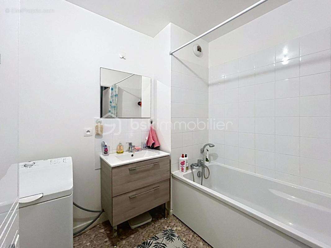 Appartement à BRIE-COMTE-ROBERT