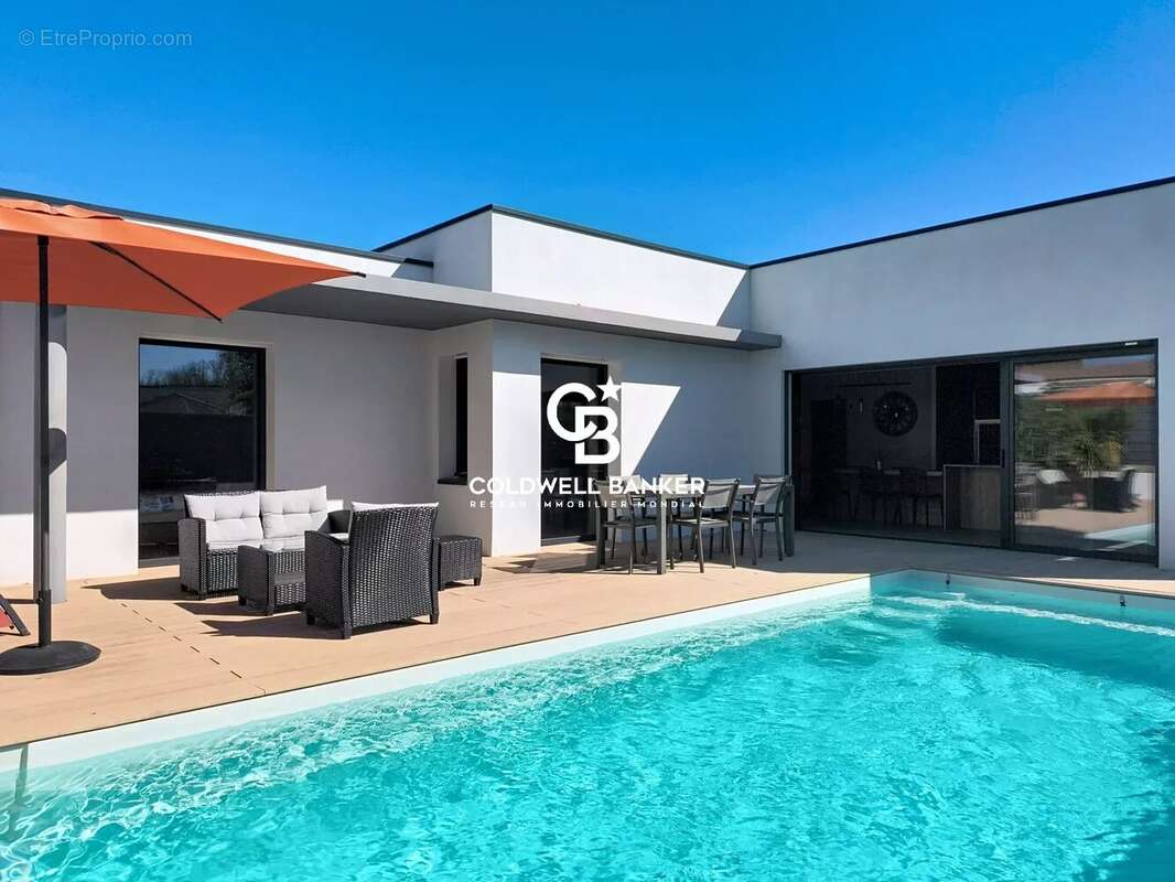 Maison à TALMONT-SAINT-HILAIRE