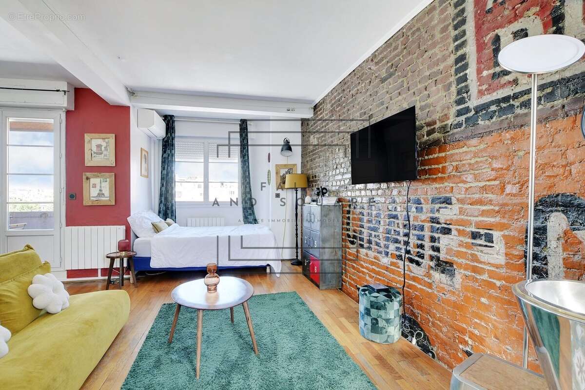 Appartement à NEUILLY-SUR-SEINE