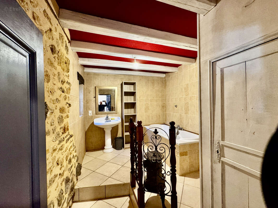 Maison à SAINT-CIRQ-MADELON