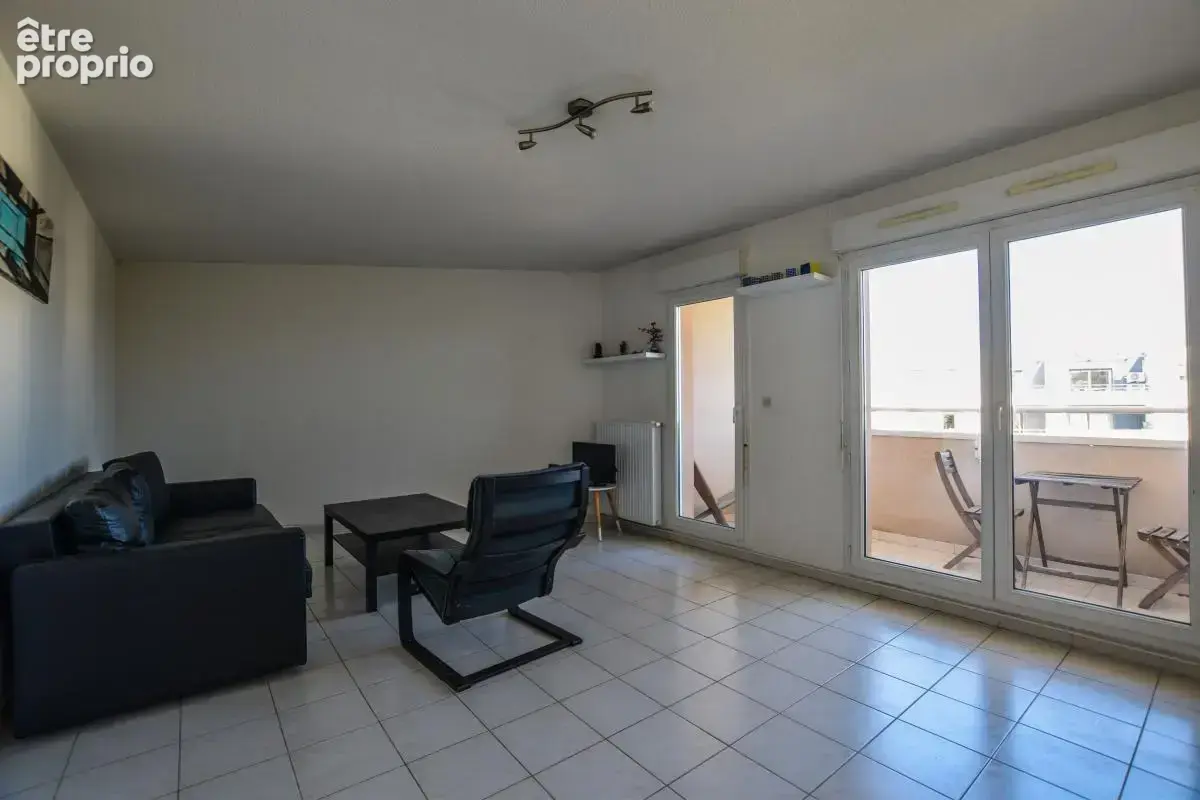 Appartement à vendre aux Angles, 2 chambres, parking et garage ! - photo 2