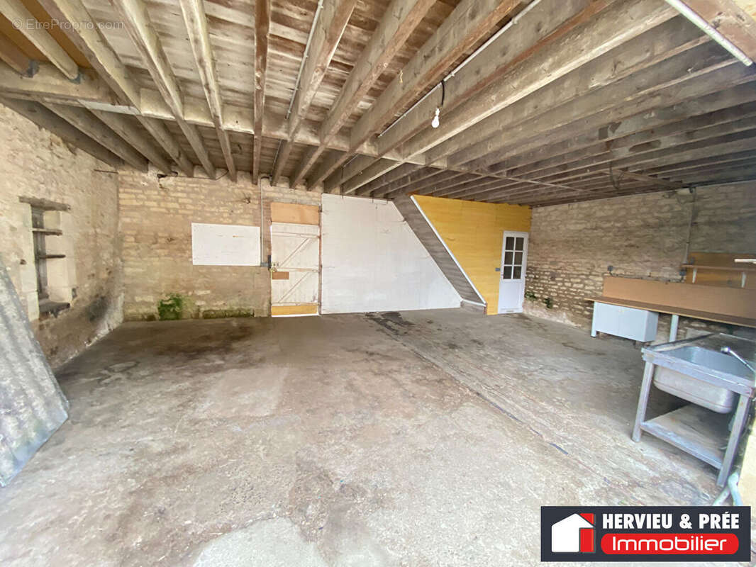 Maison ancienne - travaux a prévoir -avec dépendances - Luc-sur-Mer -- 626 m² de terrain - photo 12