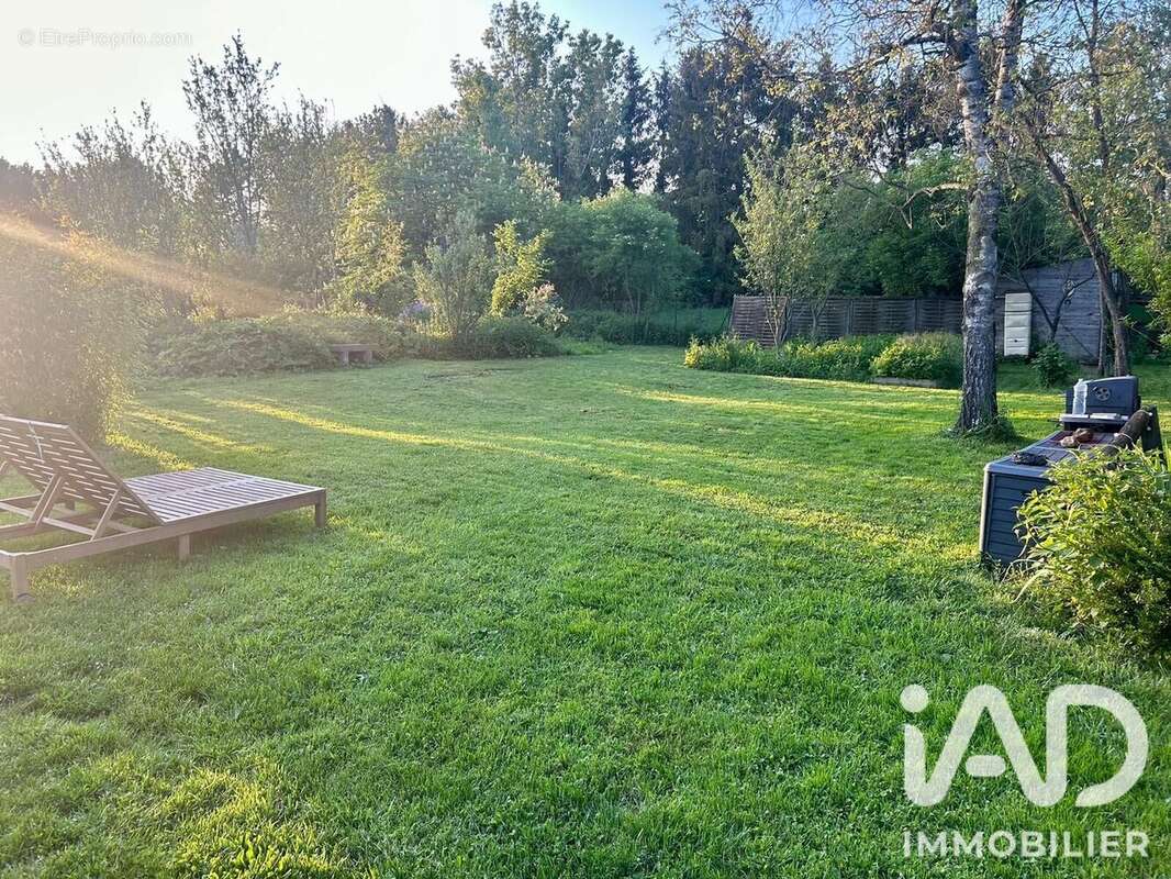 Maison 358 m² à Prosnes  - photo 2