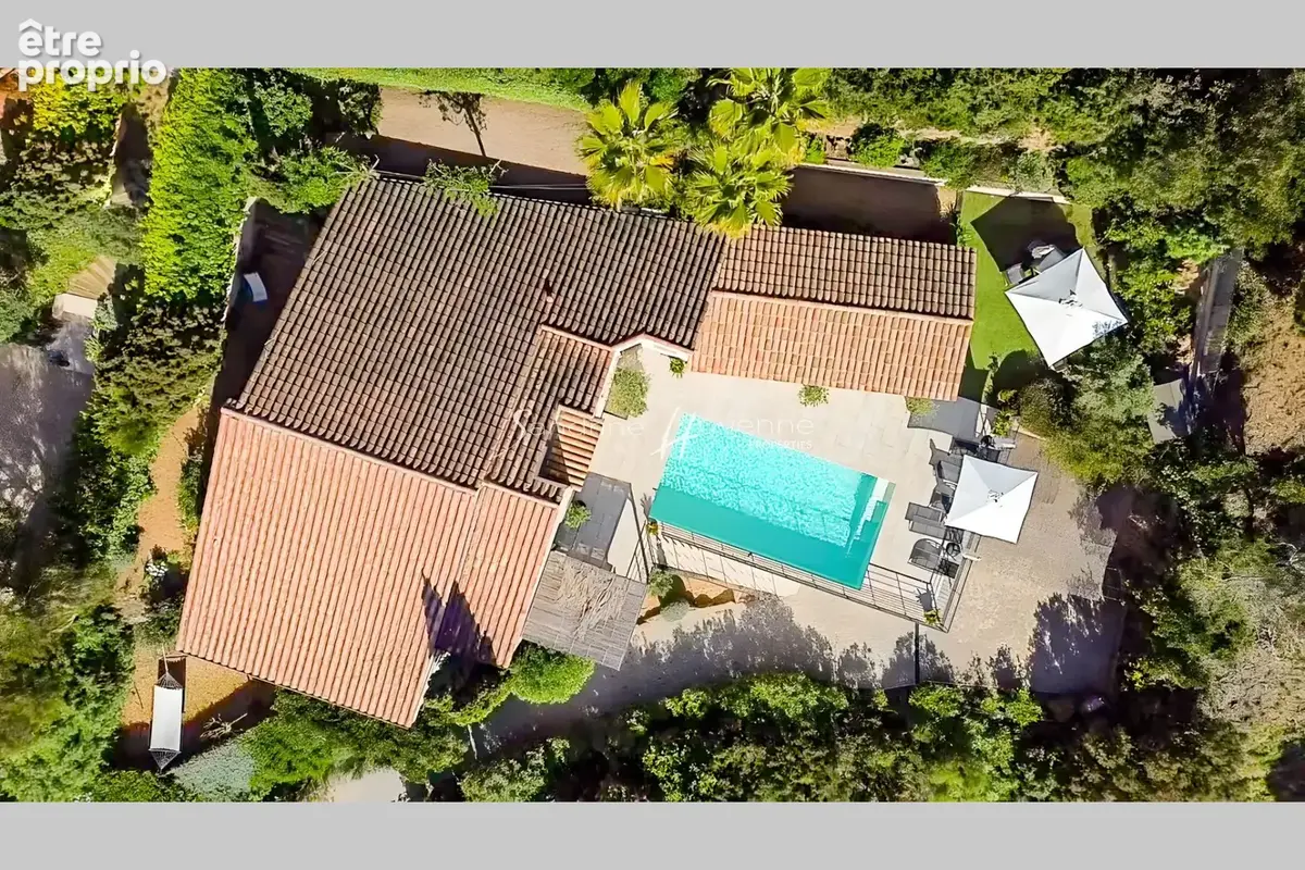 Maison 6 pièces 185 m² à vendre à La Croix-Valmer (83420) - photo 6