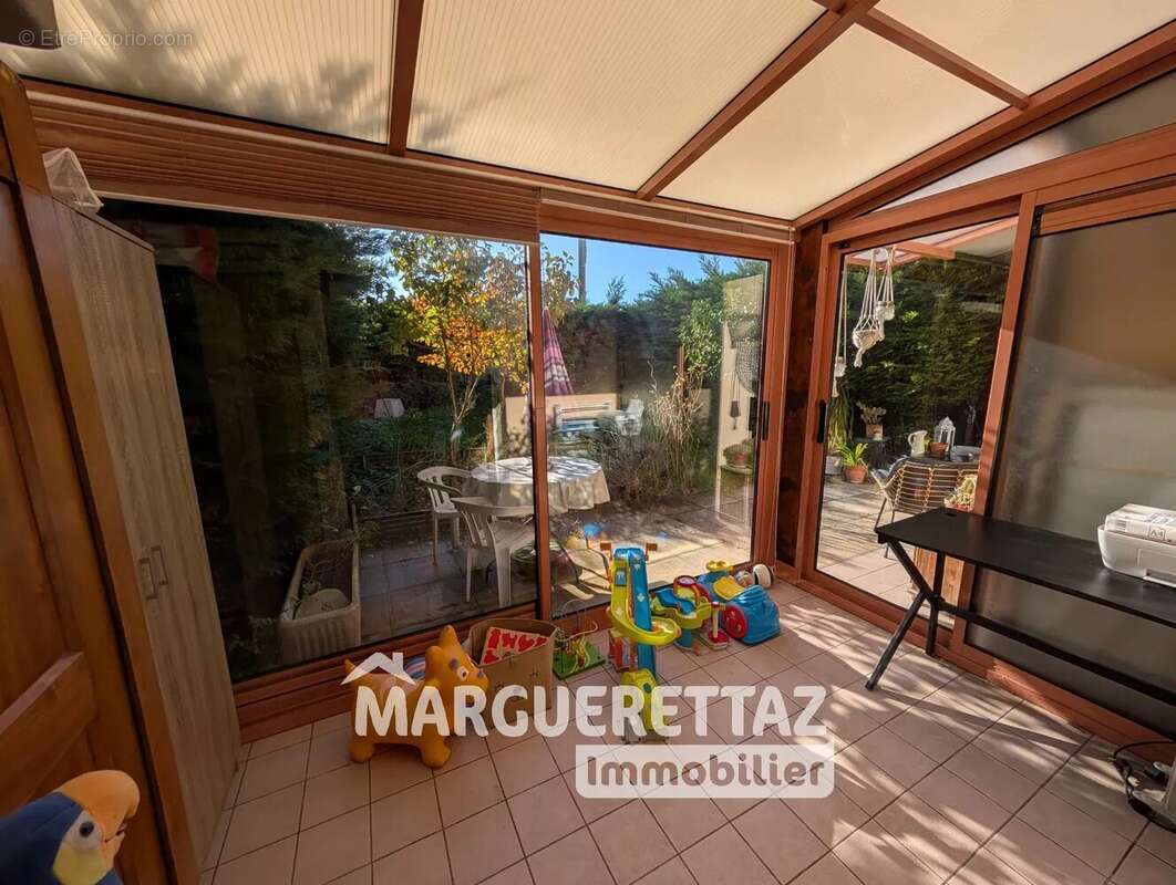 Appartement à REIGNIER