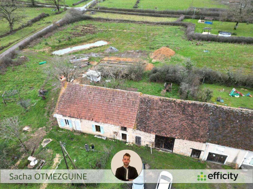 Maison à LIGNAC