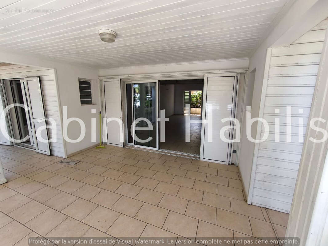 A vendre - maison de type t4 de 115.53 m2 environ - saint-pierre - 449 000 € - photo 8