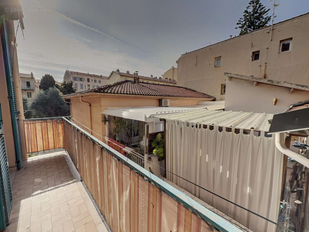 Appartement à MENTON