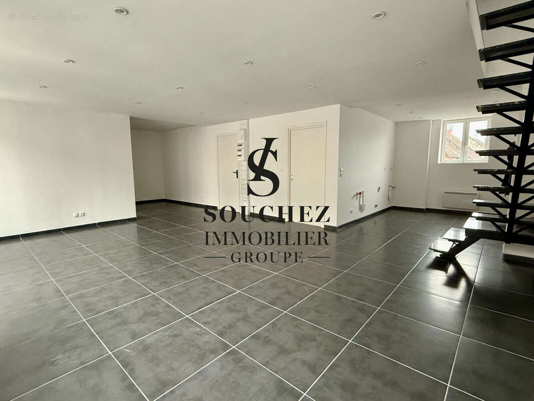 Appartement à AVION