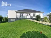 Maison familiale atypique de 180 m2 - 4 chambres - jardin exposé Sud-Ouest- garage - Rexpoëde (59122) - Titan Immobilier - Maison à REXPOEDE