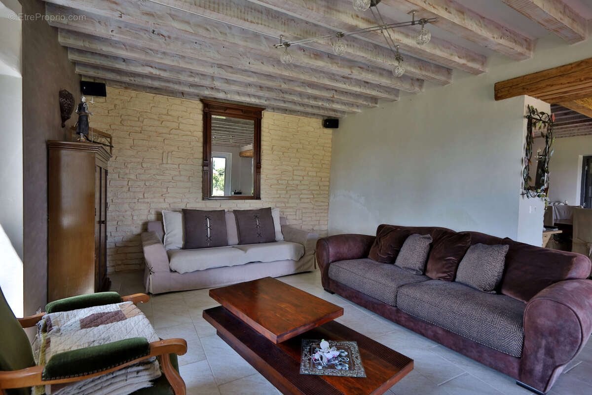 Maison à OYTIER-SAINT-OBLAS