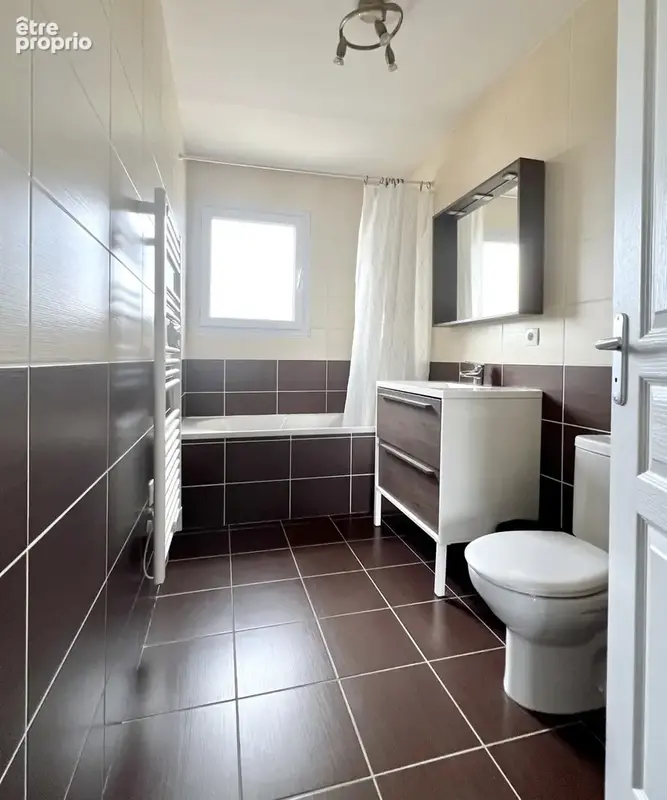 Villa familiale contemporaine 4 chambres avec piscine   Secteur prisé de Bouthéon - photo 11
