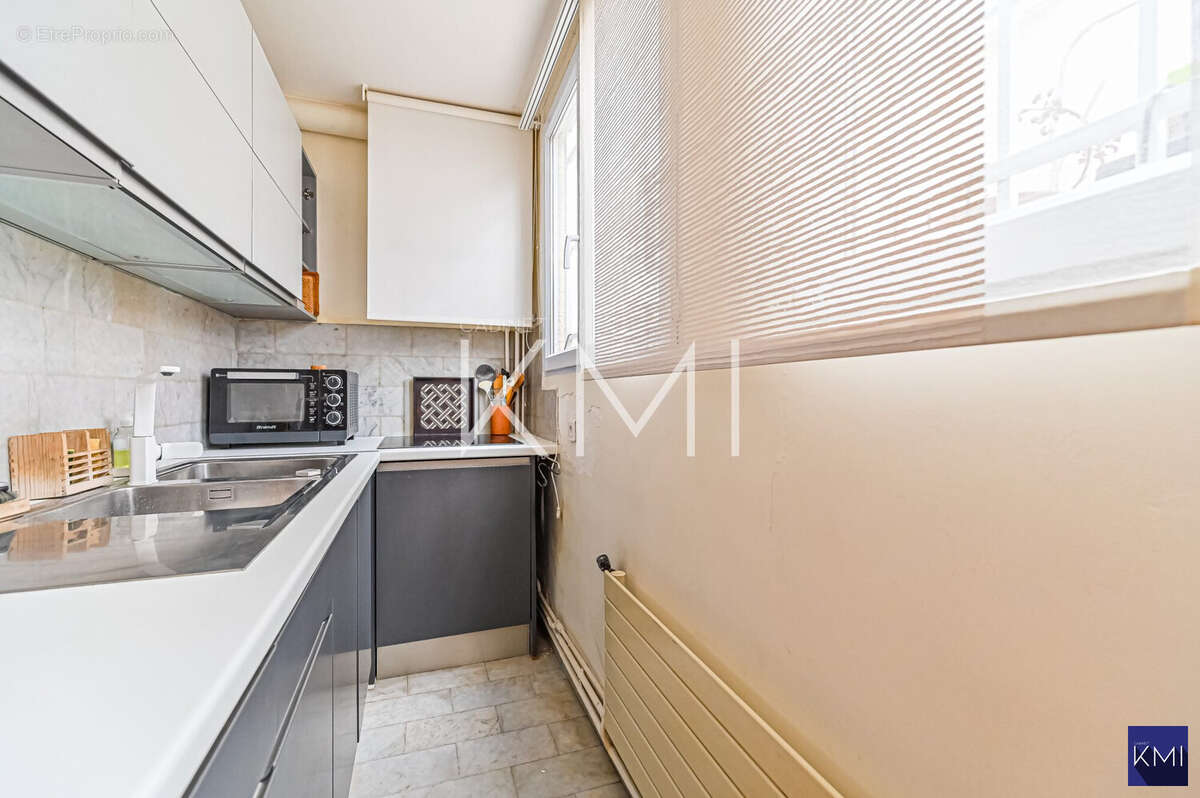 Appartement à PARIS-18E