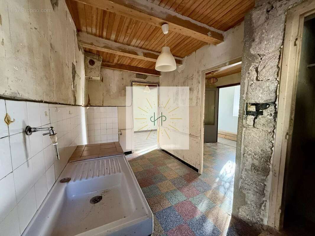 Maison à MONTELIMAR