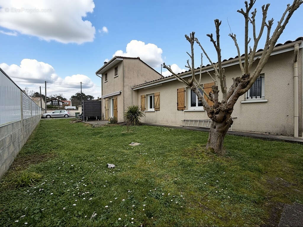 Maison à LE TAILLAN-MEDOC