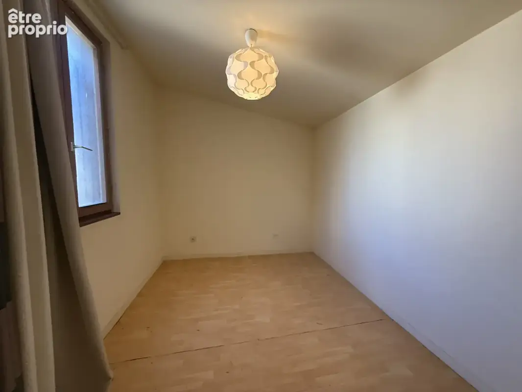 Immeuble à rénover avec patio intérieur et garage - photo 21