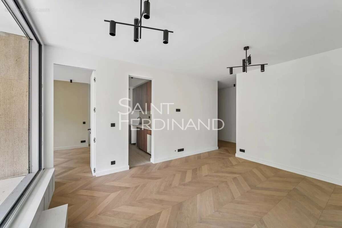 Appartement à NEUILLY-SUR-SEINE
