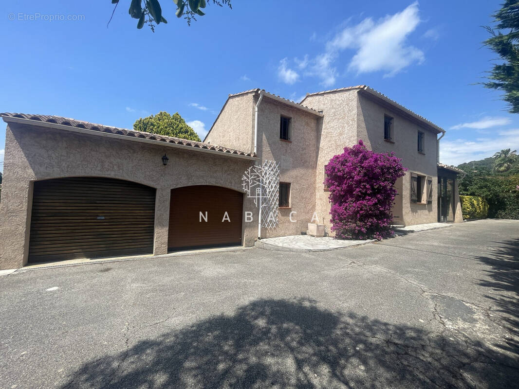 Maison à MOUANS-SARTOUX