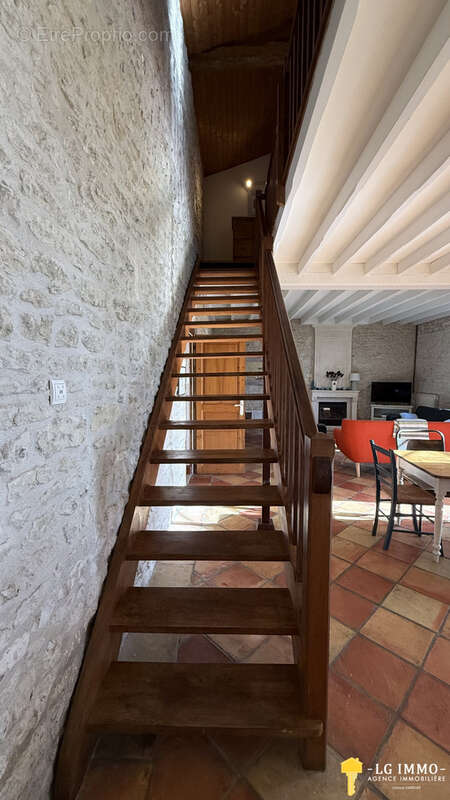 Maison à MORTAGNE-SUR-GIRONDE