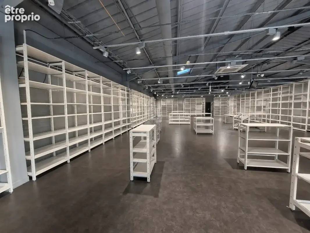 Photo Commerce à Vannes au prix de 1 060 750€