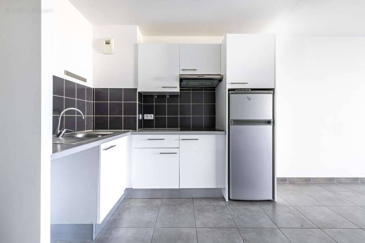 Appartement 63 m² à Nanterre  - photo 4