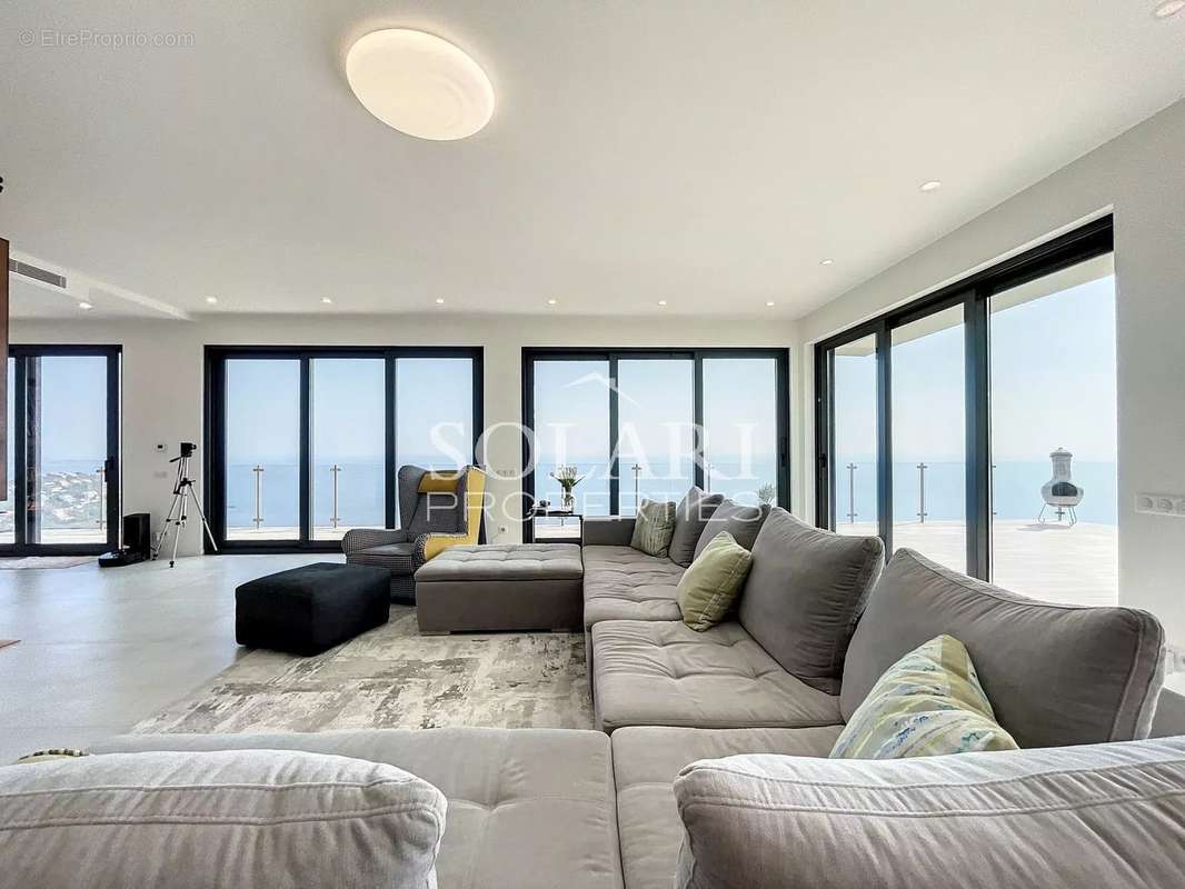 Maison à THEOULE-SUR-MER