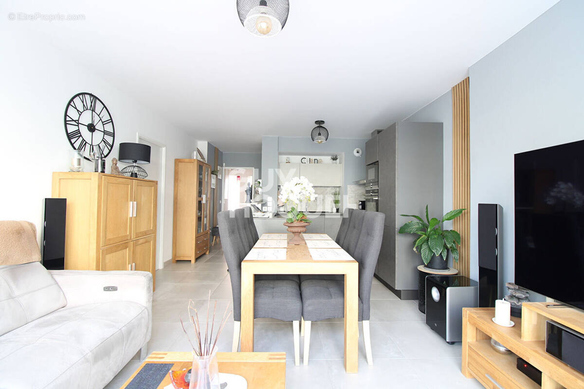 Appartement à BRIE-COMTE-ROBERT