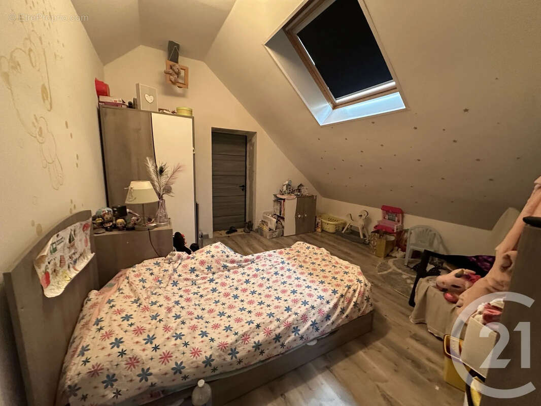 Maison 150 m² à Montbrehain  - photo 7