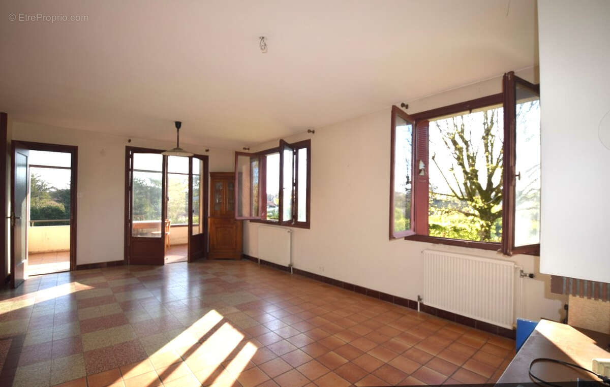 Maison à CHAZAY-D'AZERGUES