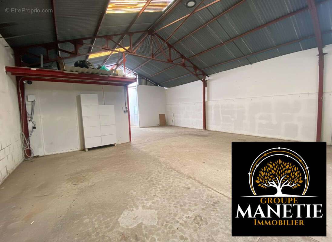 Commerce 263 m² à Dainville  - photo 3