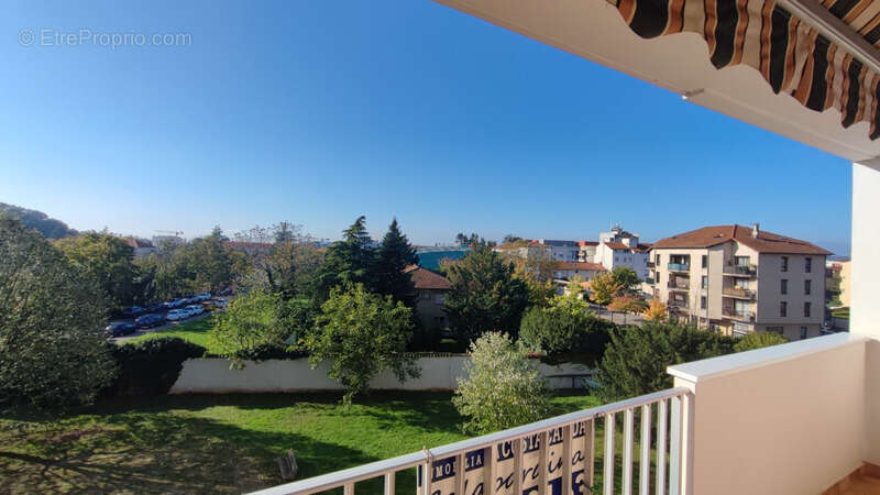 Appartement à vendre 3 pièces MEYZIEU (69) - photo 8