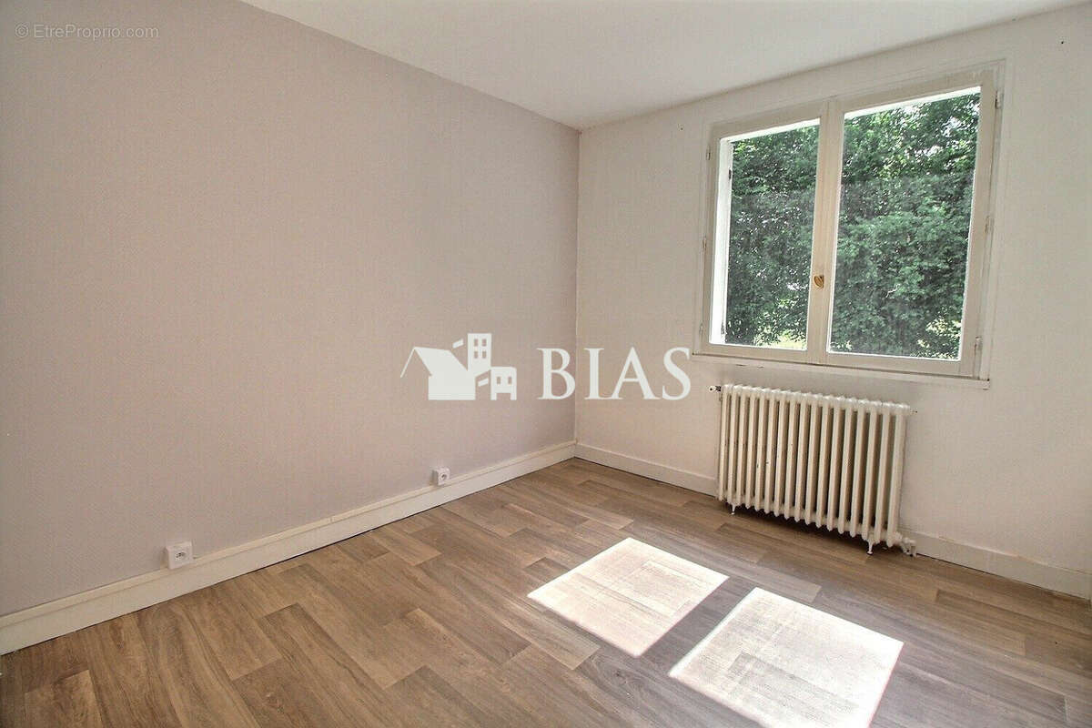 Maison à SAINT-JEAN-DU-CARDONNAY