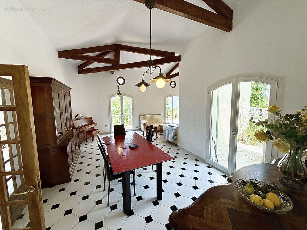 Maison 150 m² à Castagniers  - photo 5