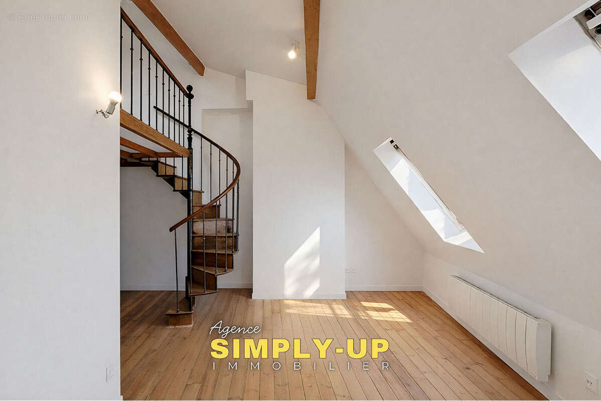 Appartement à PARIS-3E