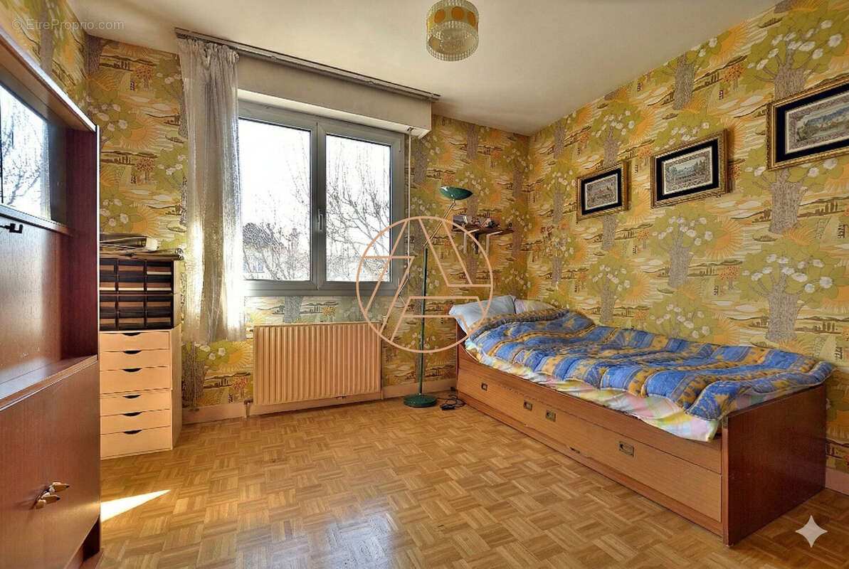 Maison à SAINT-MAUR-DES-FOSSES