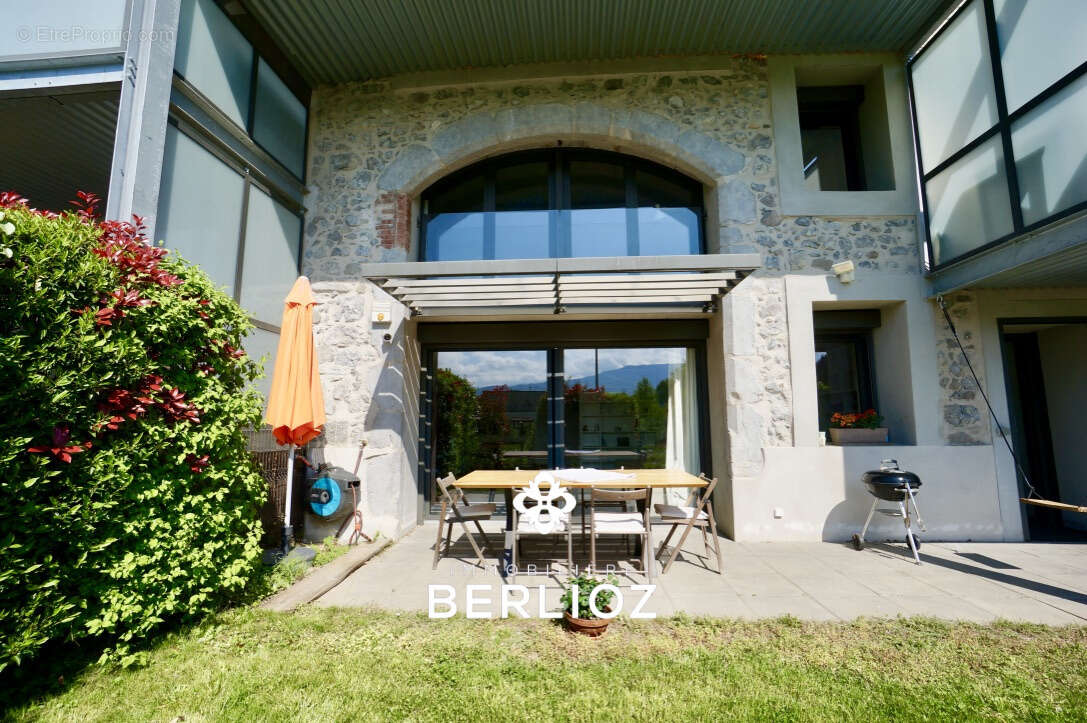 Appartement à MEYLAN