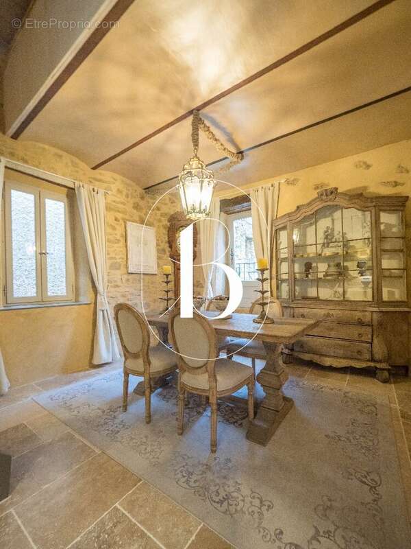 Maison à UZES